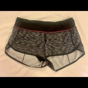 Lululemon Speed Shorts black/grey w/ pink piping